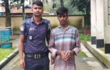 হাঁস খুঁজতে গিয়ে ধর্ষণের শিকার স্কুলছাত্রী, ভিডিও ধারণ