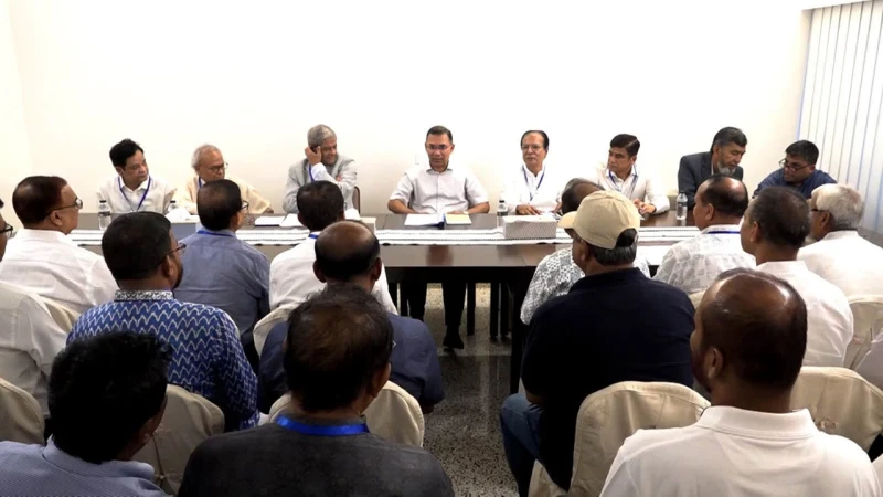 তিন জেলার নেতাদের সঙ্গে সভা করলেন প্রধানমন্ত্রী