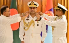 নৌবাহিনী প্রধানের দায়িত্ব গ্রহণ করলেন খোন্দকার মিসবাহ উল আজীম