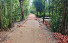 দোয়ারাবাজারে অর্ধকোটি টাকার সড়ক নির্মাণে ব্যাপক অনিয়ম, ক্ষুব্ধ এলাকাবাসী