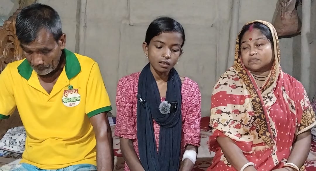 দুইটা কিডনী বিকল চিকিৎসার অভাবে শয্যাসায়ী স্বর্ণা বাঁচতে চায়