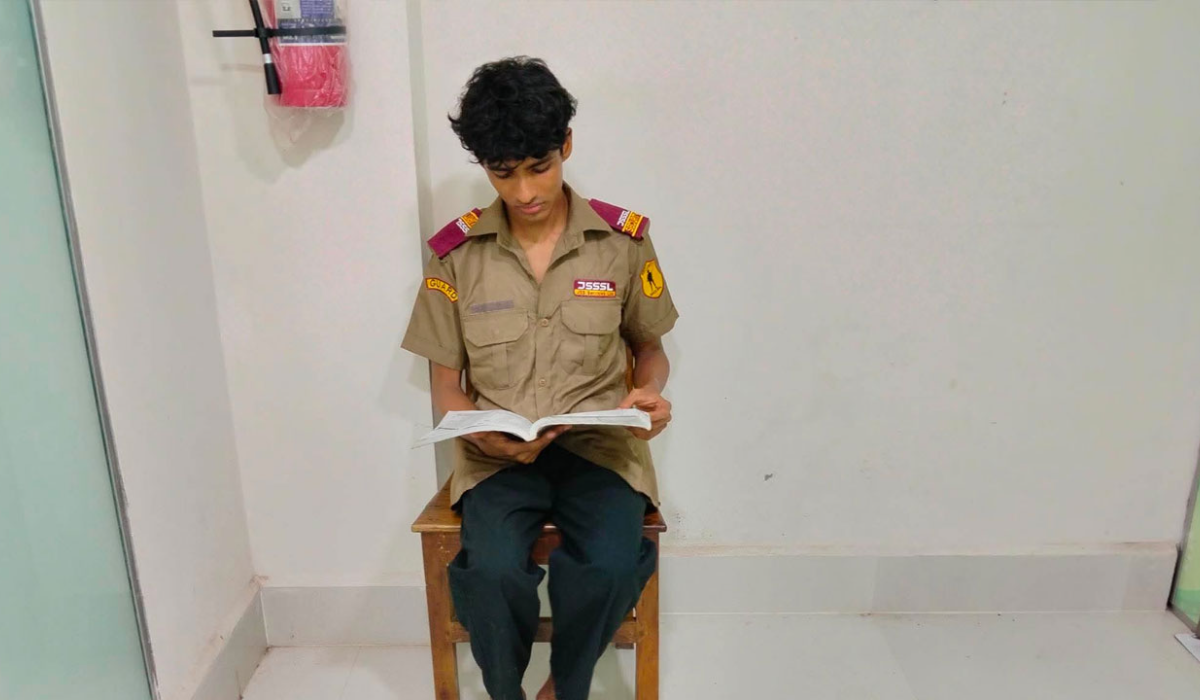 বাগেরহাটের বাবাকে দাফনের কয়েক ঘণ্টা পরই কর্মস্থলে, পরদিন এইচএসসি পরীক্ষা
