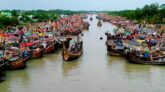 বৈরী আবহাওয়ায় উত্তাল সাগর, সুন্দরবনে আশ্রয় শত শত ফিশিং ট্রলার ৫৮ দিনের নিষেধাজ্ঞা