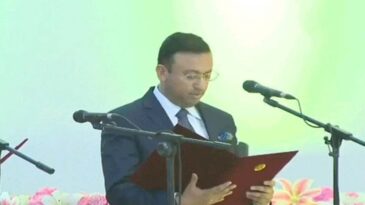 প্রতিমন্ত্রী হিসাবে শপথ নিলেন সিলেটের হুমায়ুন কবির