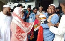 ‘আমার ছেলে নাই, দুনিয়া ছাড়িয়া চলে গেছে!’