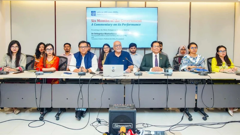 নতুন সরকারের প্রথম ছয় মাসে অর্থনীতির কাঙ্ক্ষিত পুনরুদ্ধার হয়নি: দেবপ্রিয় ভট্টাচার্য