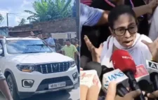 মমতার গাড়িতে হামলা, জুতা নিক্ষেপ