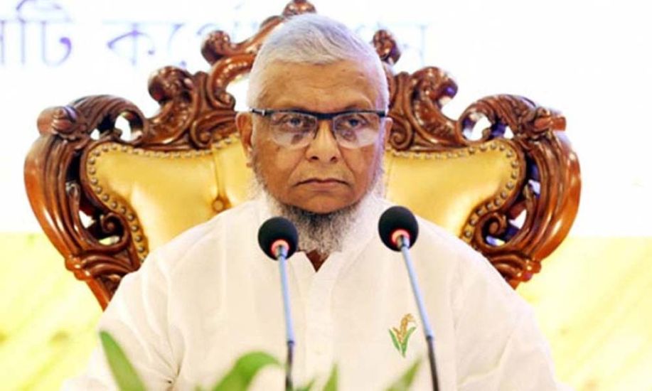 যুক্তরাষ্ট্রের উদ্দেশে ঢাকা ছাড়লেন প্রবাসী কল্যাণ মন্ত্রী
