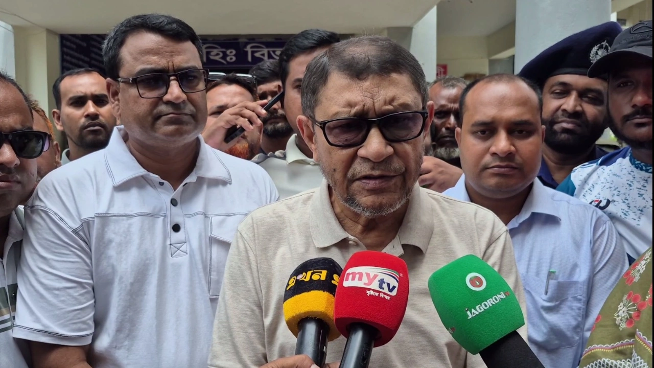 ফ্যাসিস্ট আমলের চিকিৎসা পদ্ধতি বদলে দেওয়া হবে: স্বাস্থ্যমন্ত্রী