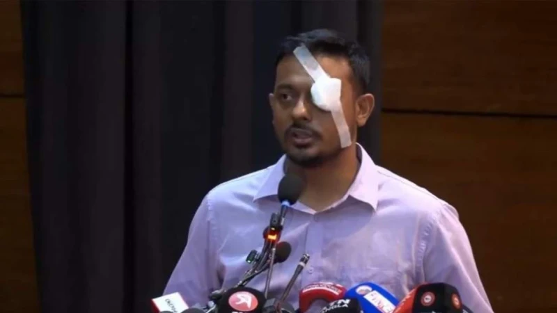 জাতীয় নাগরিক পার্টির (এনসিপি) আলোচনা সভায় চোখে ব্যান্ডেজ নিয়ে বক্তব্য দিলেন পাটওয়ারী