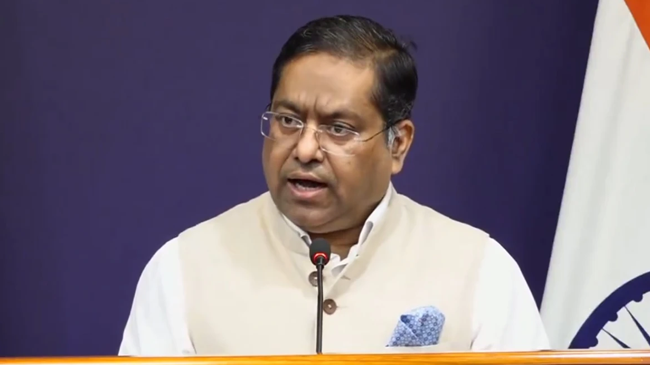৫ আগস্ট শেখ হাসিনার বক্তব্য দেওয়া নিয়ে ভারত সরকারের অবস্থান জানালেন জয়সওয়াল