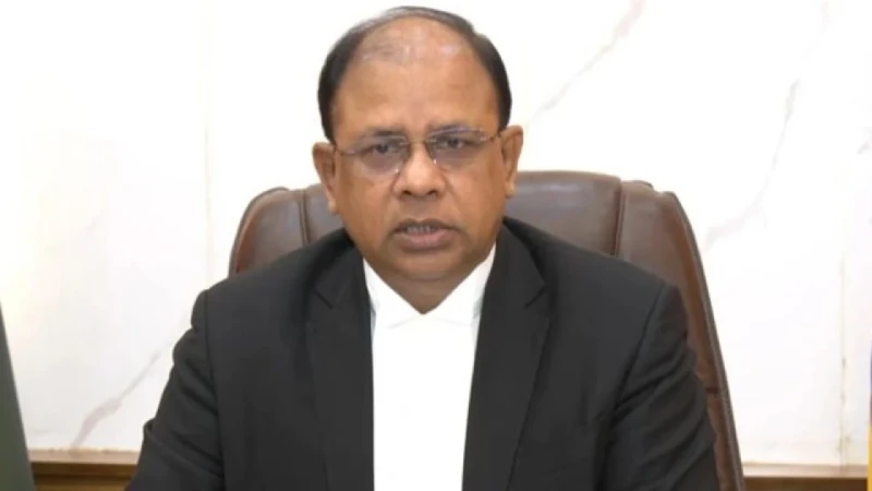 হাসিনা কোন স্ট্যাটাসে ভারতে আছেন, জানে না বাংলাদেশ: চিফ প্রসিকিউটর