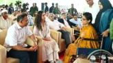 জুলাই গণ-অভ্যুত্থানে আহত যোদ্ধা মিতুর খোঁজ নিলেন প্রধানমন্ত্রী
