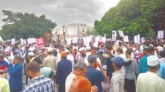সংসদ ভবনের সামনে ১১ দলীয় ঐক্যের নেতাকর্মীদের অবস্থান