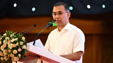 রাজনৈতিক মতাদর্শের ঊর্ধ্বে থেকে পদোন্নতির নির্দেশ প্রধানমন্ত্রীর