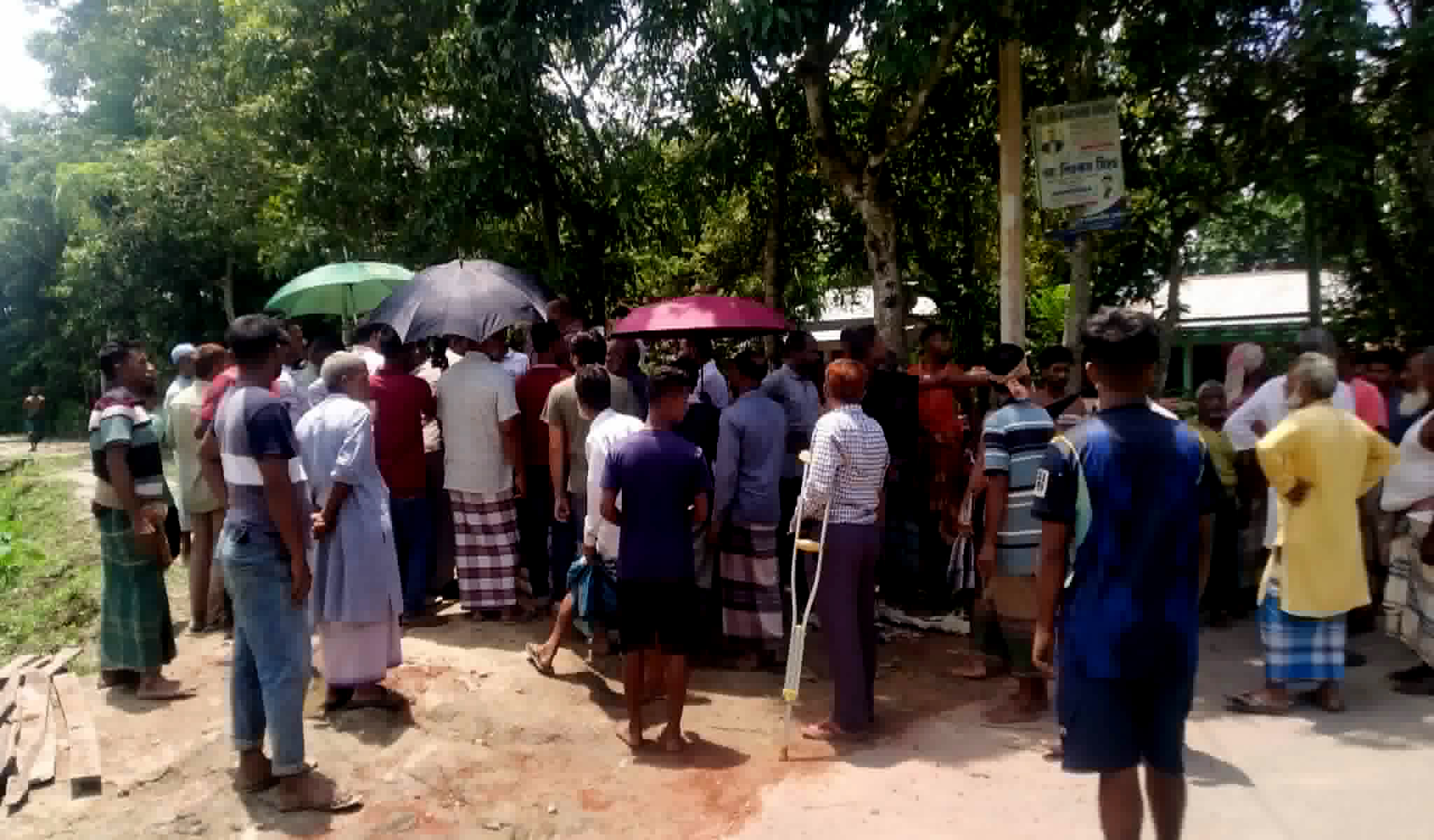 জগন্নাথপুরে রাস্তার কাজ তদন্তকালে হট্টগোল মারামারি