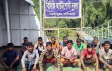 সুন্দরবনের কাছে গভীর সমুদ্রে ইঞ্জিন বিকল দুই ট্রলারসহ ২৮ জেলে উদ্ধার
