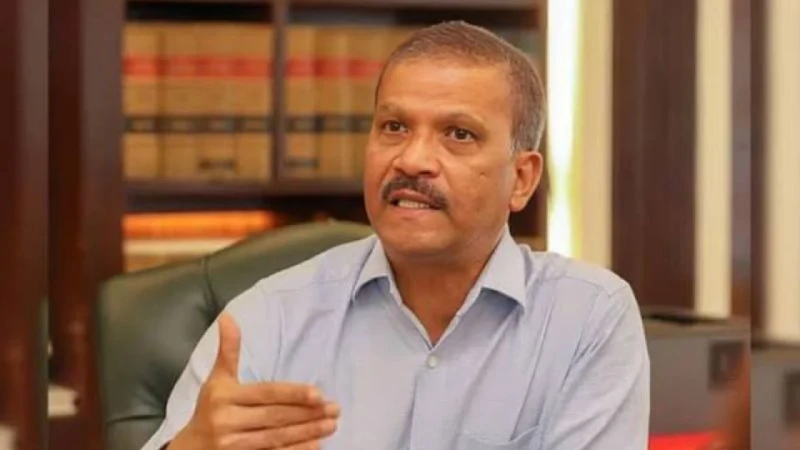 সরকারকে সতর্ক করে যা বললেন আসিফ নজরুল