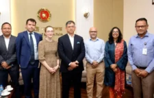 স্বরাষ্ট্রমন্ত্রীর সঙ্গে ব্রিটিশ হাইকমিশন ও ডেমোক্রেসি ইন্টারন্যাশনালের প্রতিনিধিদলের সাক্ষাৎ