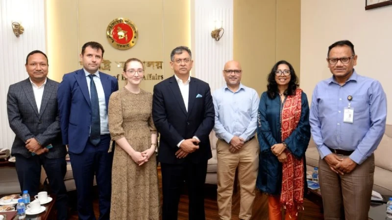 স্বরাষ্ট্রমন্ত্রীর সঙ্গে ব্রিটিশ হাইকমিশন ও ডেমোক্রেসি ইন্টারন্যাশনালের প্রতিনিধিদলের সাক্ষাৎ