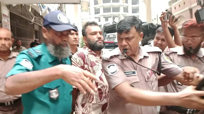 প্রধানমন্ত্রীর নিরাপত্তা বেষ্টনীতে প্রবেশের চেষ্টা, যুবক রিমান্ডে
