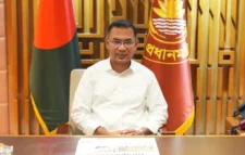 ক্ষণিকের দেখায় এক অনন্য নিঃস্বার্থ বন্ধন