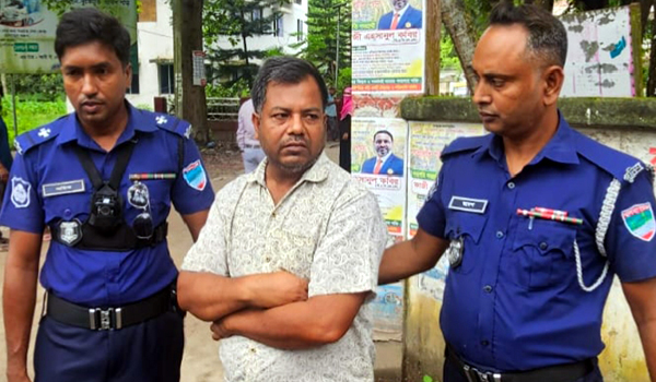 বাগেরহাটে হাসপাতালে রোগী ধরার দালালচক্র ভ্রাম্যমাণ আদালতের অভিযান