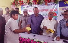 বালাগঞ্জে বোয়ালজুড় স্কুলে প্রবাসী সংগঠনের বৃত্তি বিতরণ